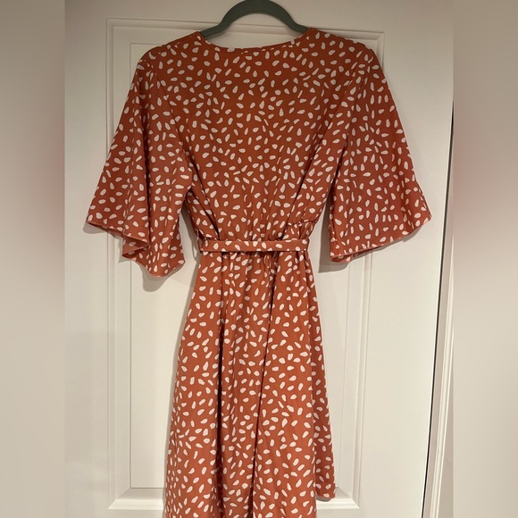 Lightweight summer dress - Picture 2 of 3